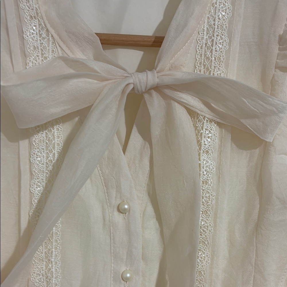 Cream Blouse with Ruffle Details - Size US Small/Asian M - Picture 3 of 6